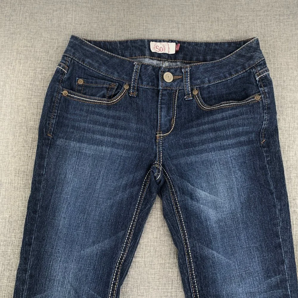 So Straight Dark Blue Denim Jeans Size 5 Low Rise 78% Cotton Polyester‎ Spandex